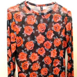 Blouse black with red roses